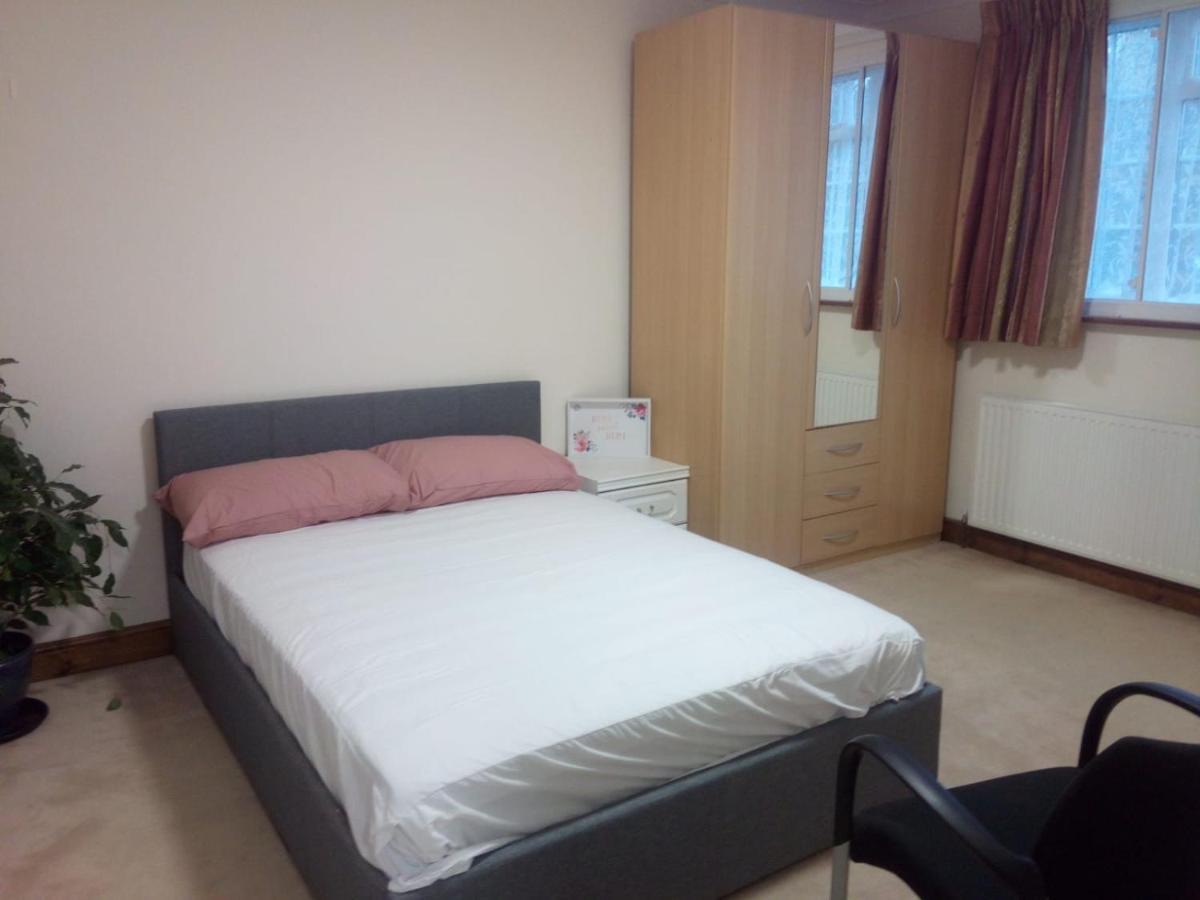 1St Gold Accommodation Isleworth Dış mekan fotoğraf