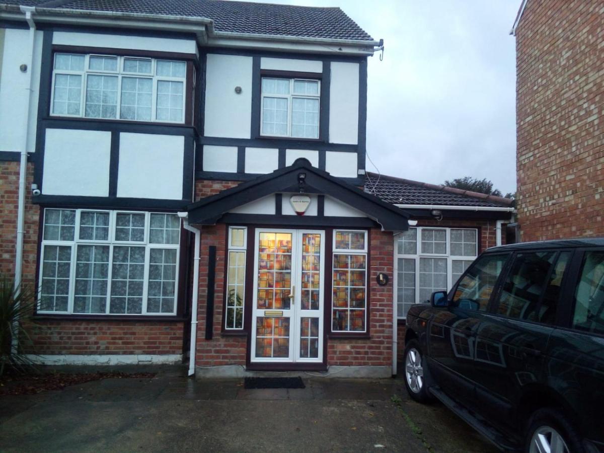 1St Gold Accommodation Isleworth Dış mekan fotoğraf